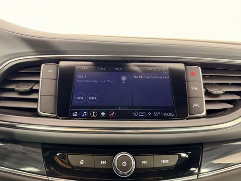 Used 2023 Buick Enclave Essence FWD image 17