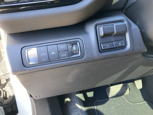 New 2025 Chevrolet Silverado EV RST image 15