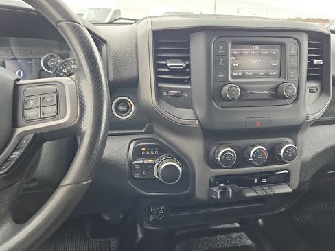 Used 2022 RAM 2500 Tradesman w/ Chrome Appearance Group image 11