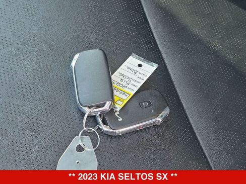 Used 2023 Kia Seltos SX AWD/4WD image 34