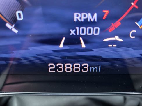 Used 2024 Chevrolet Traverse RS image 41