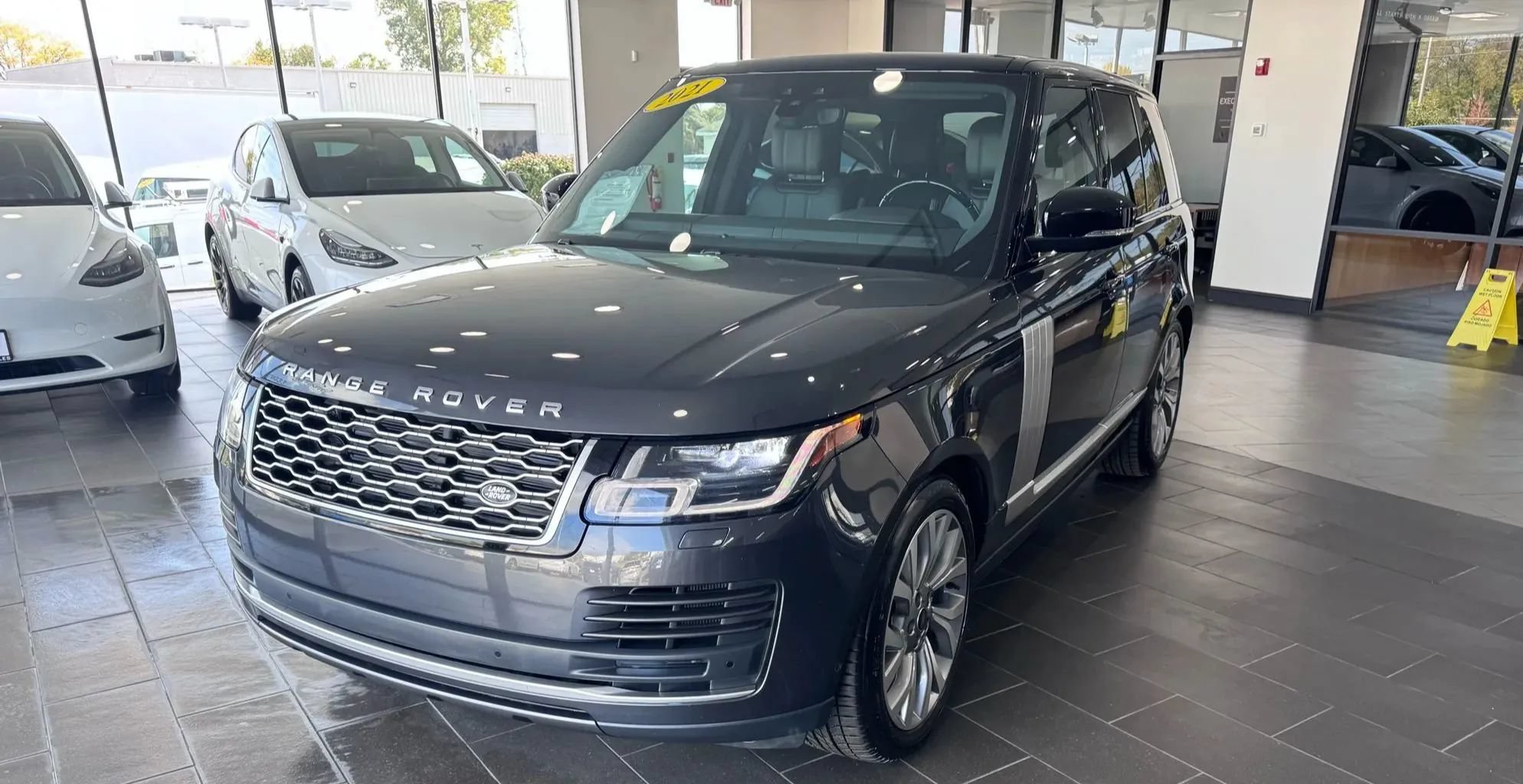 Used 2021 Land Rover Range Rover P525 Westminster Edition AWD/4WD image 1