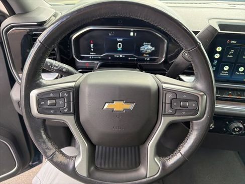 Used 2022 Chevrolet Silverado 1500 LT AWD/4WD image 18