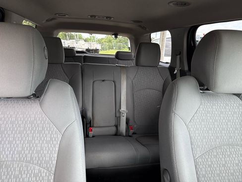 Used 2014 GMC Acadia SLE FWD image 19