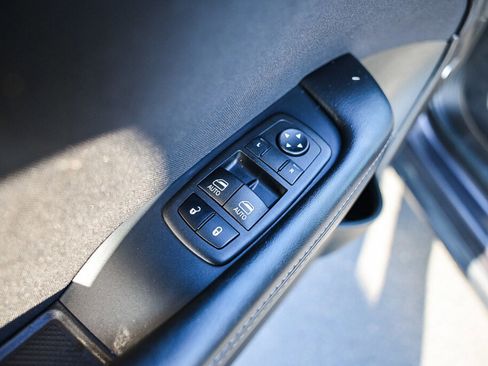 Used 2023 Dodge Challenger SXT w/ Blacktop Package image 7