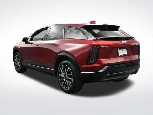 Certified 2025 Cadillac Optiq Sport 1 AWD/4WD image 3