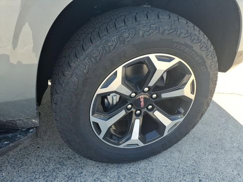 New 2026 GMC Yukon XL AT4 image 9