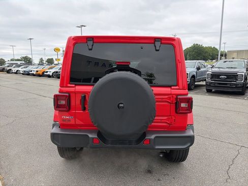 Used 2024 Jeep Wrangler Unlimited Sahara AWD/4WD image 5
