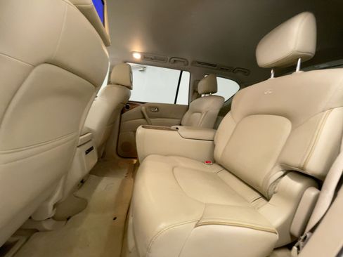 Used 2011 INFINITI QX56 4WD w/ Theater Pkg image 26