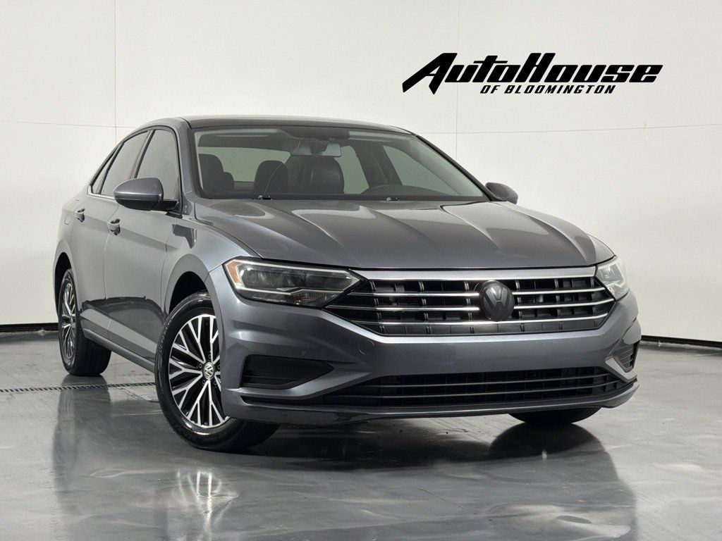 Used 2019 Volkswagen Jetta SE w/ Cold Weather Package FWD image 1