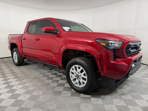 Used 2024 Toyota Tacoma SR5 AWD/4WD image 6