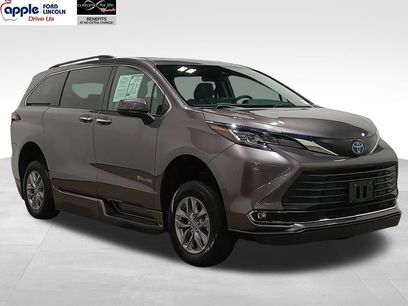 Used 2022 Toyota Sienna XLE w/ XLE Plus Package