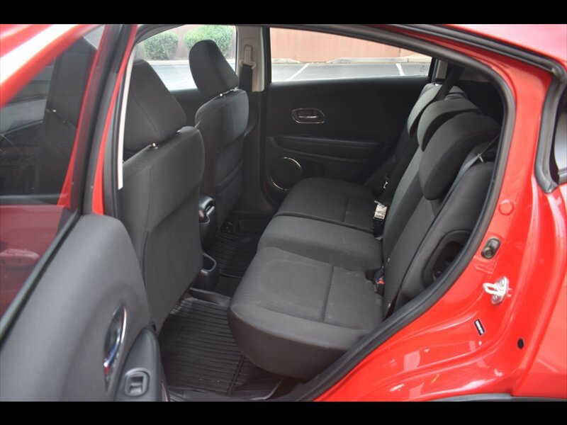 Used 2018 Honda HR-V EX image 19