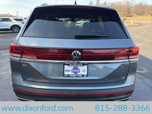 Used 2025 Volkswagen Atlas SE AWD/4WD image 7