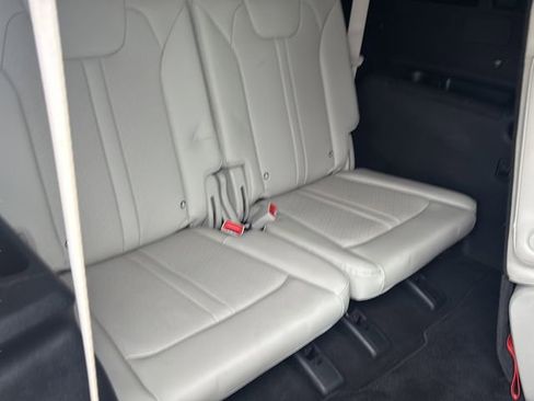 Used 2022 Kia Sorento EX w/ Panoramic Sunroof Package FWD image 14