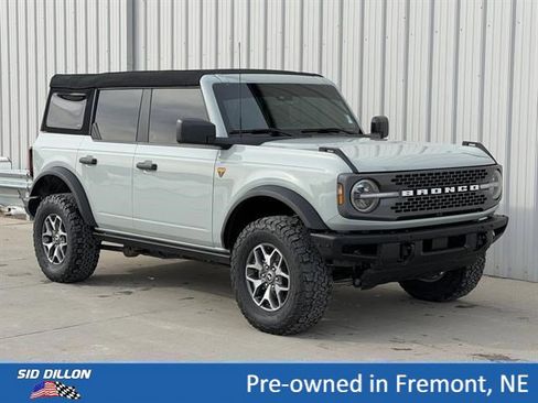 Used 2024 Ford Bronco Badlands AWD/4WD image 2