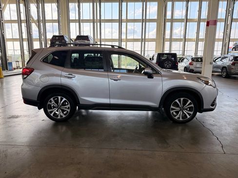 Certified 2022 Subaru Forester Limited AWD/4WD image 2