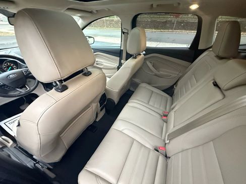 Used 2017 Ford Escape Titanium image 21