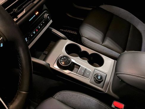 Certified 2025 Ford Bronco Sport Outer Banks w/ Outer Banks Tech Package+ AWD/4WD image 16