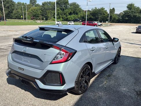 Used 2017 Honda Civic Sport image 5