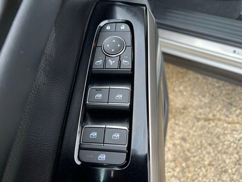 Used 2025 Nissan Pathfinder Platinum w/ Lighting Package (N92) image 27