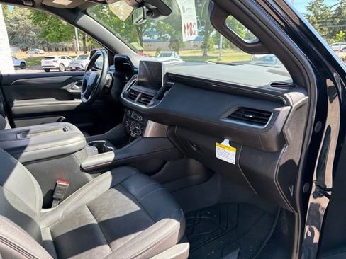 Used 2024 Chevrolet Tahoe RST w/ Luxury Package AWD/4WD image 40