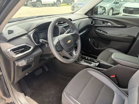 Used 2022 Chevrolet TrailBlazer LT FWD image 18