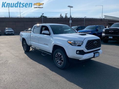 Used 2021 Toyota Tacoma TRD Sport w/ Technology Package AWD/4WD image 1
