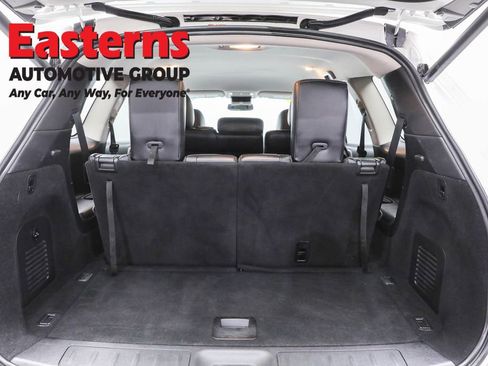 Used 2020 Nissan Pathfinder SL AWD/4WD image 9