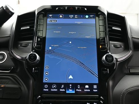 Used 2024 RAM 2500 Limited image 29