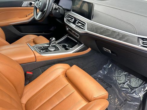 Used 2022 BMW X7 xDrive40i w/ M Sport Package image 30