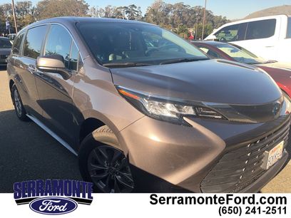 Used 2023 Toyota Sienna XLE