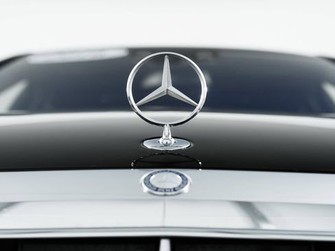 Used 2016 Mercedes-Benz Maybach S 600 image 40