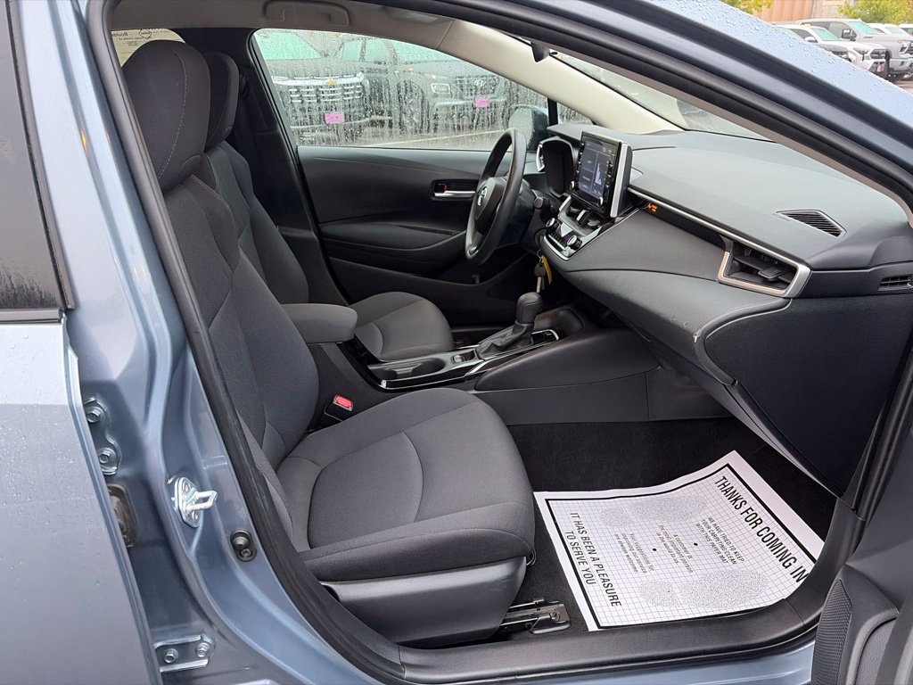 Used 2021 Toyota Corolla LE FWD image 13