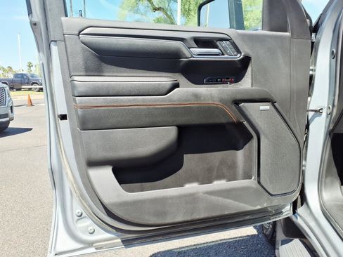Used 2024 GMC Sierra 1500 AT4 w/ Technology Package AWD/4WD image 19