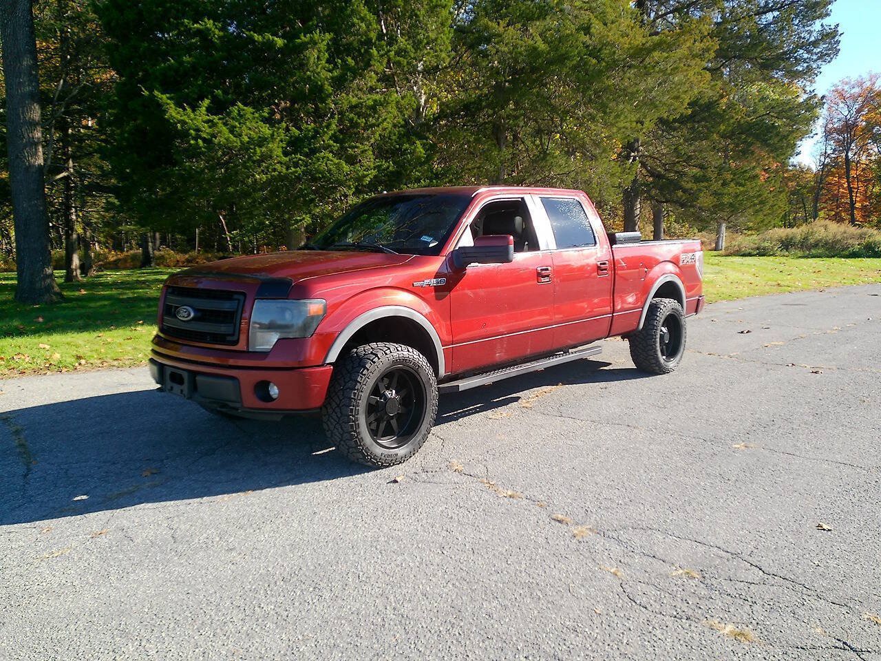 Used 2014 Ford F150 FX4 w/ Equipment Group 402A Luxury AWD/4WD image 4