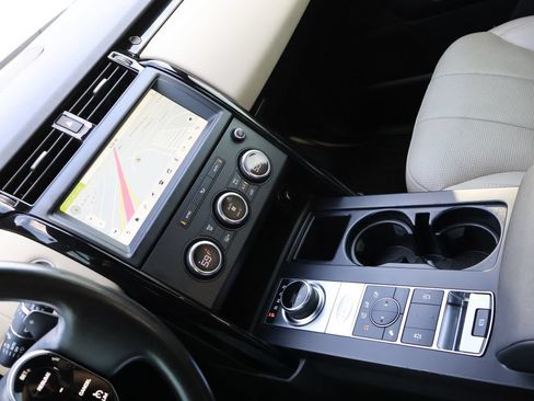 Used 2019 Land Rover Discovery SE AWD/4WD image 21