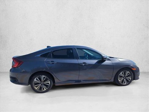 Used 2017 Honda Civic EX-T image 4
