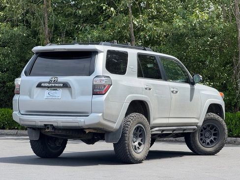 Used 2019 Toyota 4Runner TRD Off-Road Premium AWD/4WD image 4