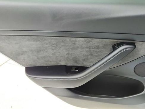 Used 2023 Tesla Model 3 Performance image 32