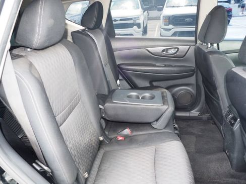 Used 2019 Nissan Rogue SV w/ Premium Package FWD image 15