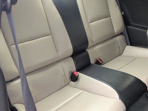 Used 2011 Chevrolet Camaro LT image 17