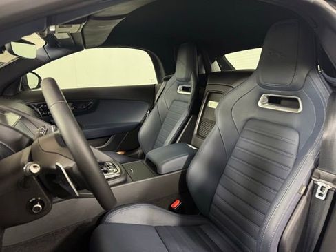 Used 2024 Jaguar F-TYPE R image 7