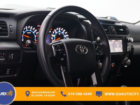 Used 2019 Toyota 4Runner TRD Off-Road Premium AWD/4WD image 18