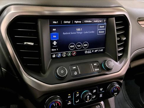 Used 2023 GMC Acadia AT4 w/ Technology Package AWD/4WD image 28