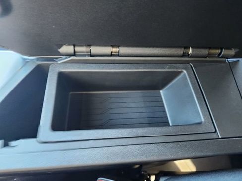 New 2026 Chevrolet Equinox EV LT image 14