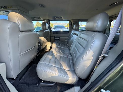 Used 2003 HUMMER H2 w/ Preferred Equipment Group image 20