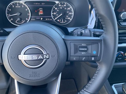 New 2025 Nissan Pathfinder SV w/ Black Appearance Package image 26