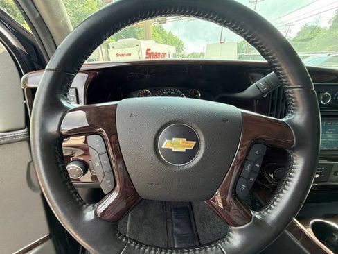 Used 2015 Chevrolet Express 2500 RWD image 53