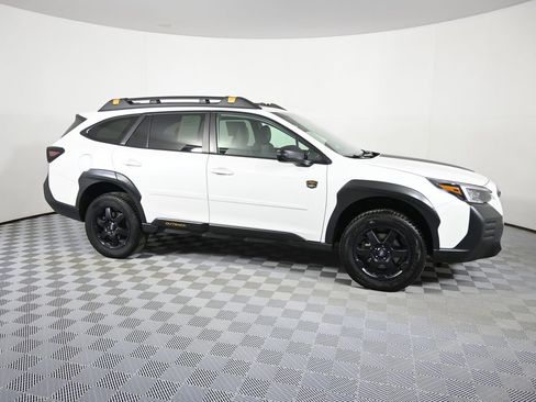 Used 2022 Subaru Outback Wilderness image 8